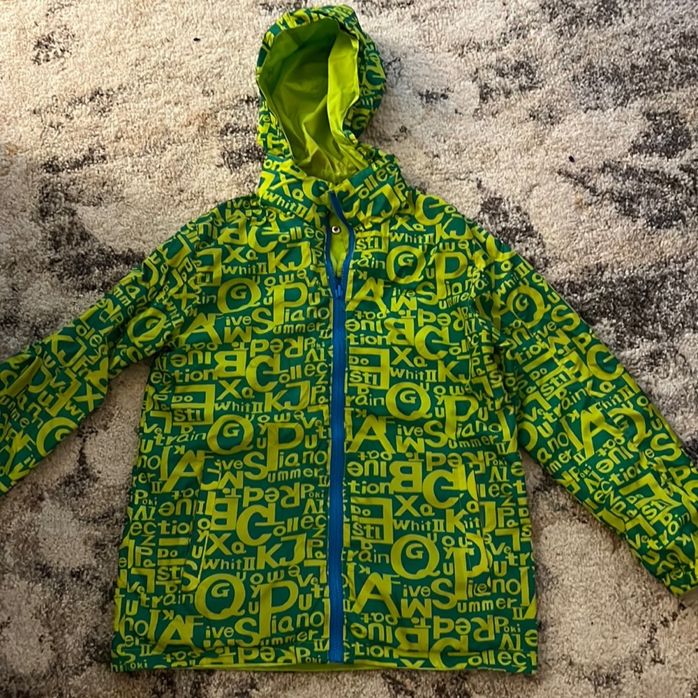 Lightweight, foldable/ packable, green, water resistant kids jacket